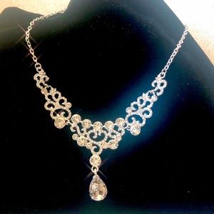 Teardrop Crystal Necklace Pendant Wedding NEW